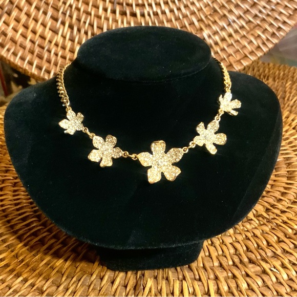 Lilly Pulitzer NECKLACE “Beach Club Blooms” SPARKLING CRYSTAL GOLD FLOWER CHAIN - Picture 5 of 11
